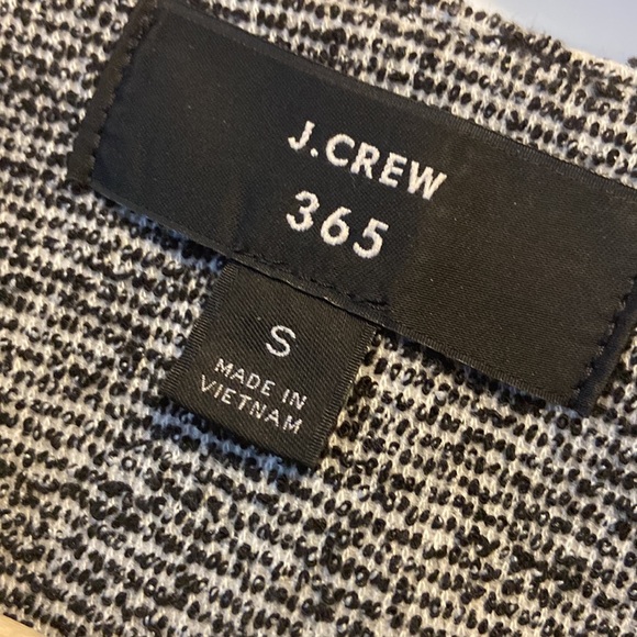 J Crew 375. Lightweight knit crop jacket. - Picture 2 of 3